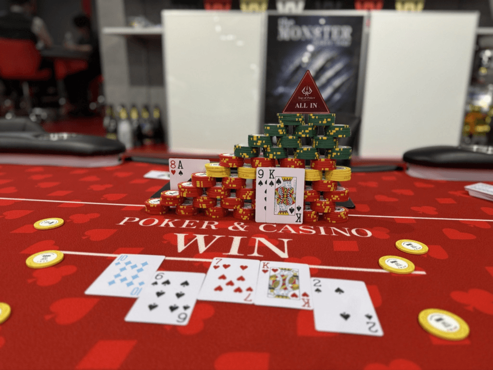 POKER & CASINO WINの店内